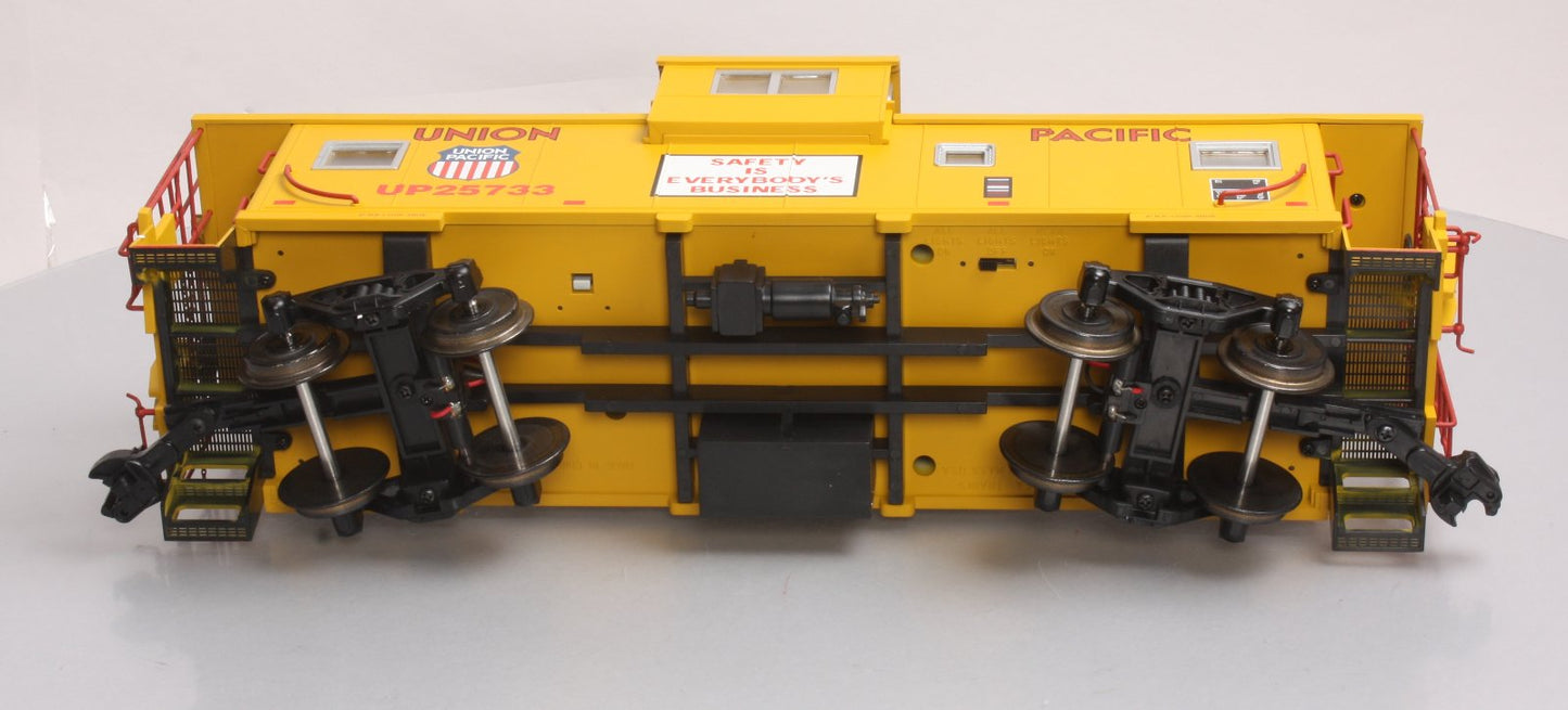 USA Trains R12103 G Union Pacific Extended Vision Caboose #25733 - Metal Wheels