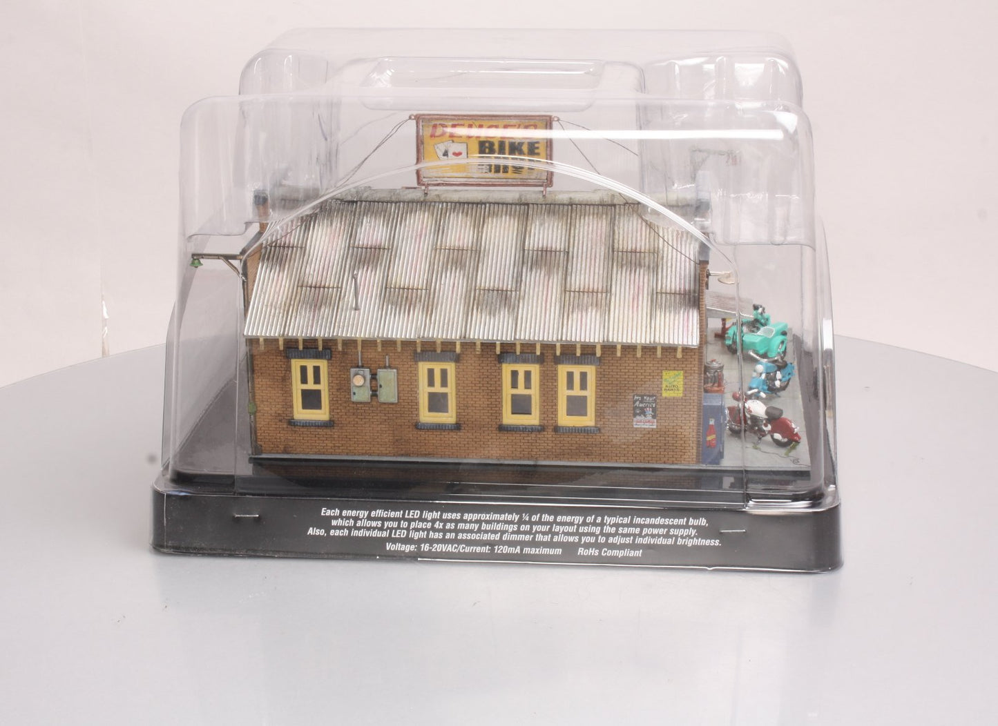 Woodland Scenics BR5846 O Built-&-Ready Deuce's Bike Shop Building