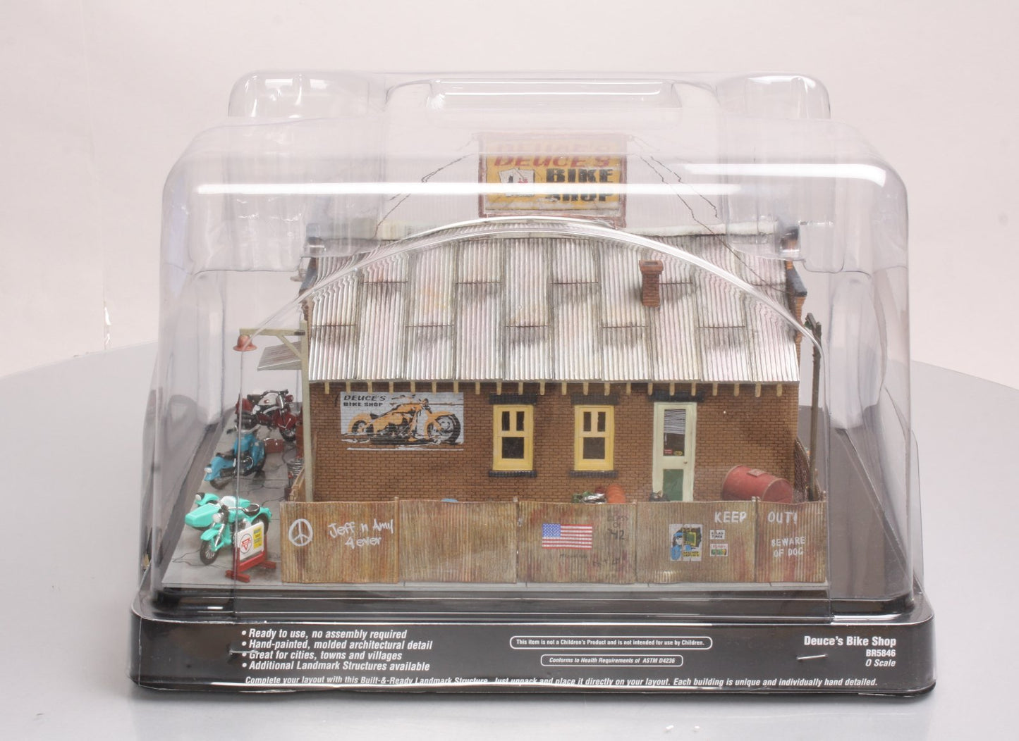 Woodland Scenics BR5846 O Built-&-Ready Deuce's Bike Shop Building