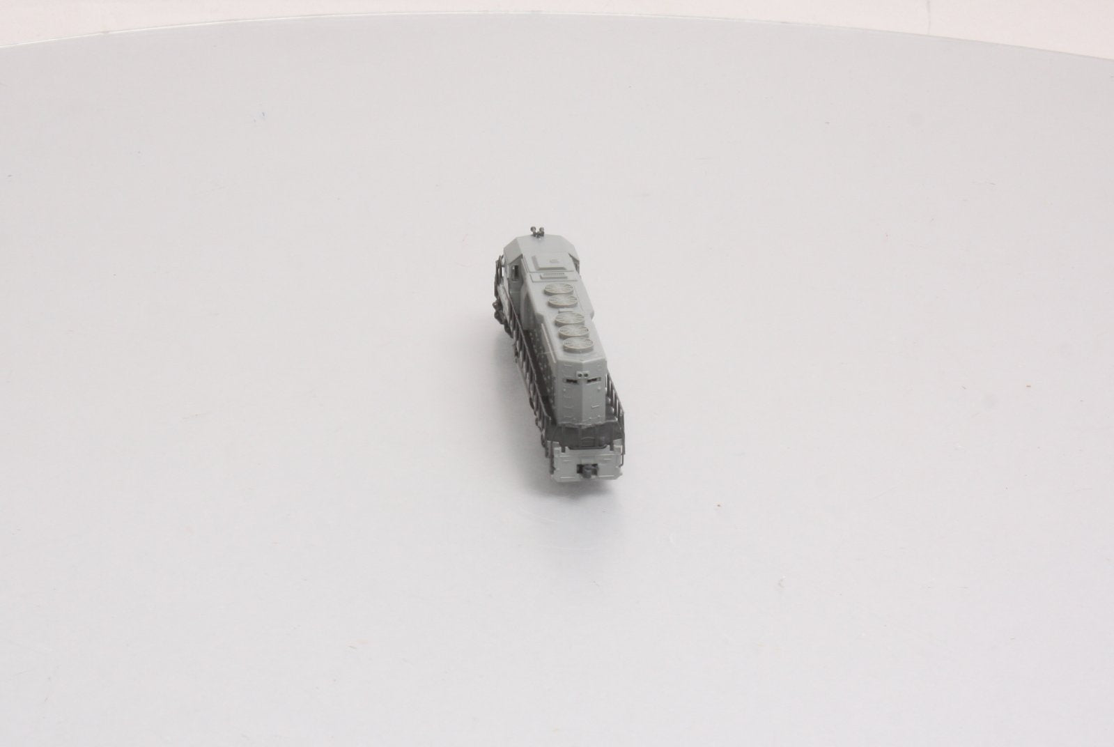 Kato 176-4900 N Scale Undecorated SD40-2 