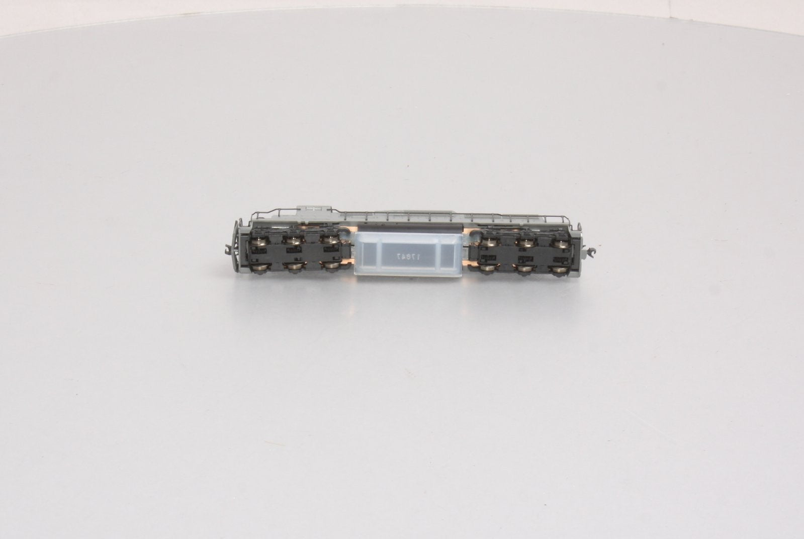 Kato 176-4900 N Scale Undecorated SD40-2 