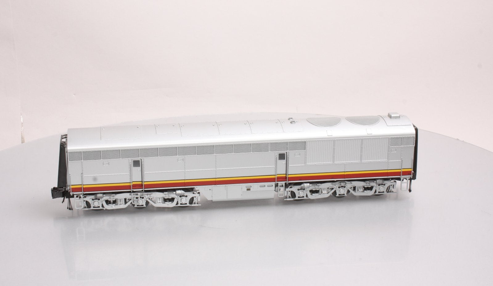 Atlas 1223 O Santa Fe Non-Powered B-Unit Diesel Locomotive #90A