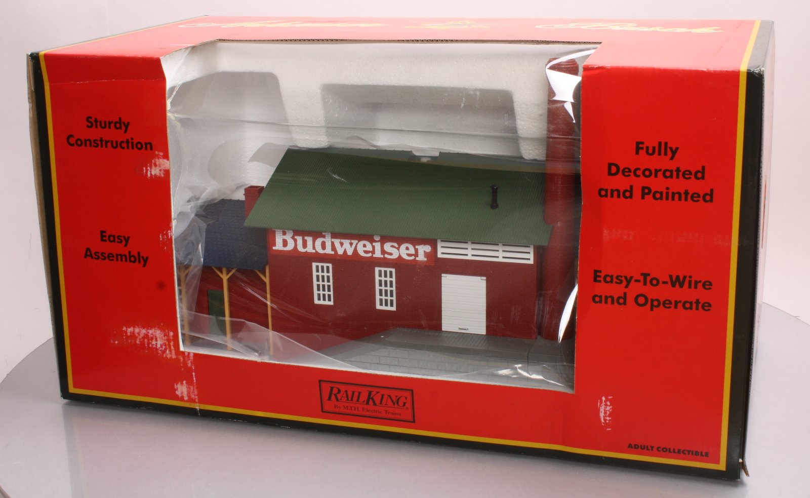 MTH 30-90370 O Budweiser Operating Brewery with Smoke