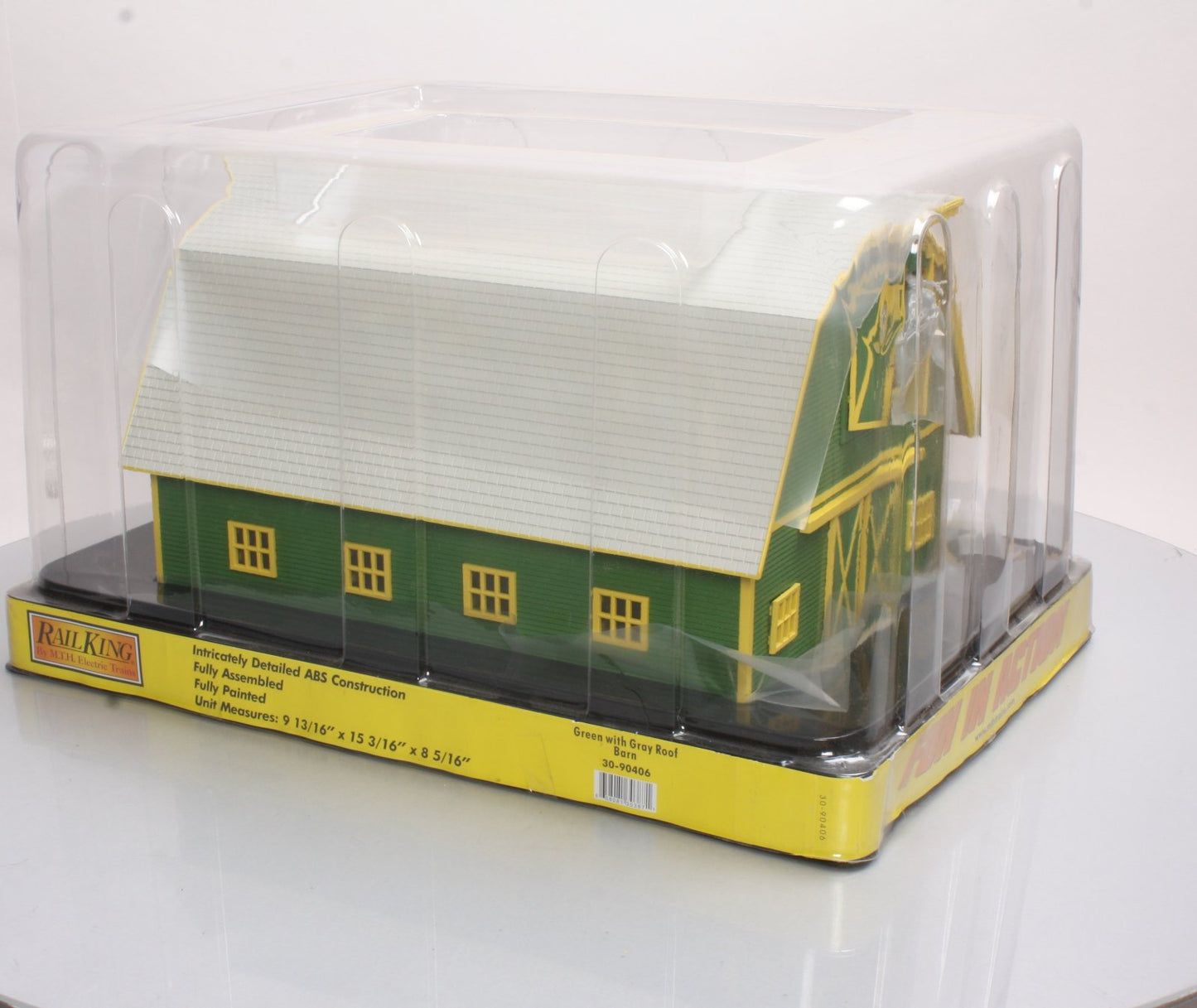 MTH 30-90406 Green w/Yellow Trim Barn
