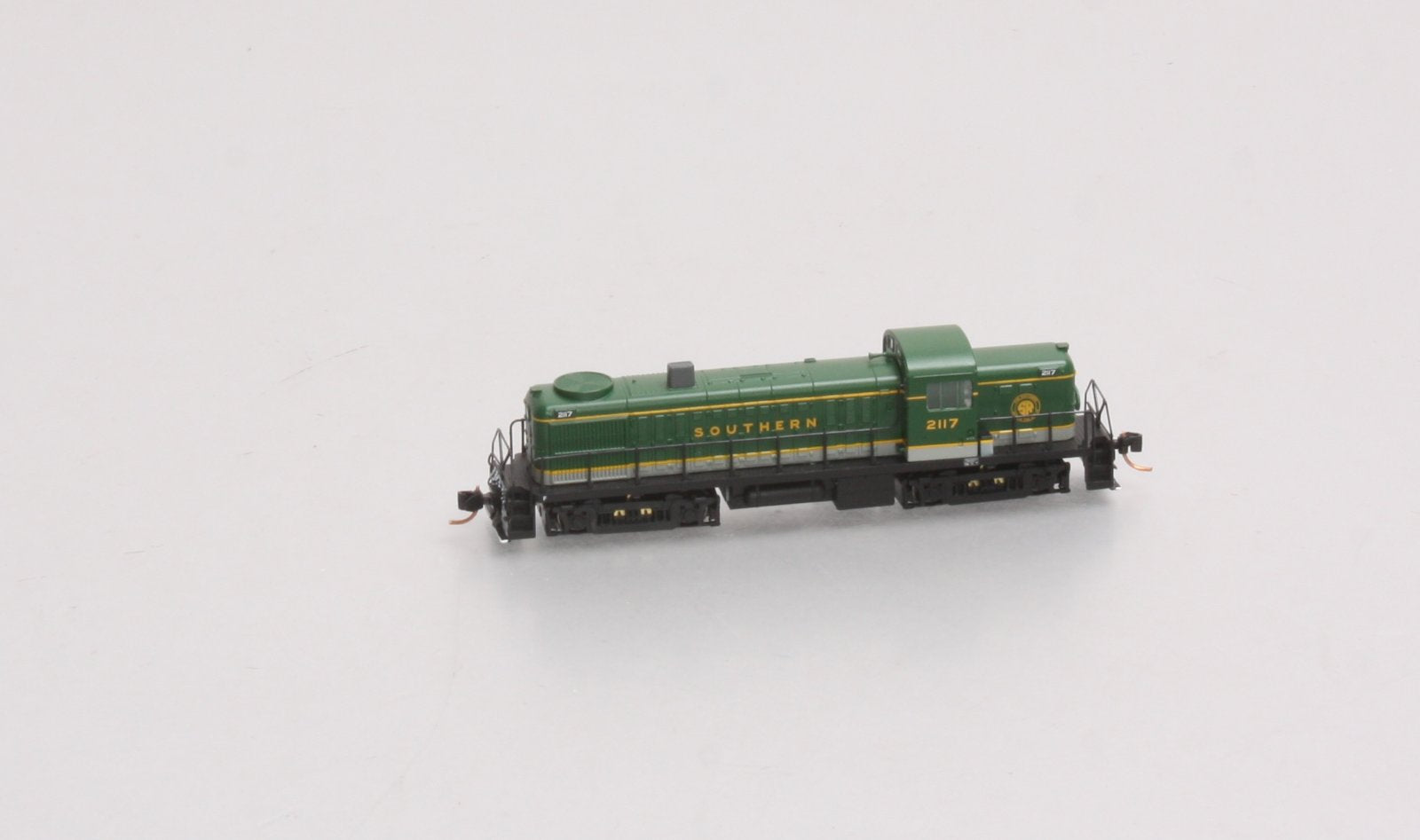 Walthers 920-80094 N Scale Southern Alco RS-2 Diesel Engine #2117