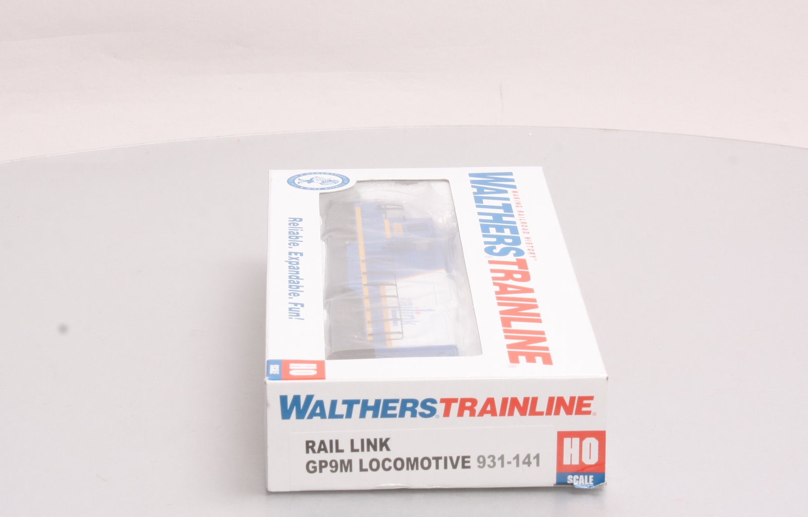 Walthers 931-141 HO Rail Link EMD GP9M Diesel Locomotive Standard DC #4003