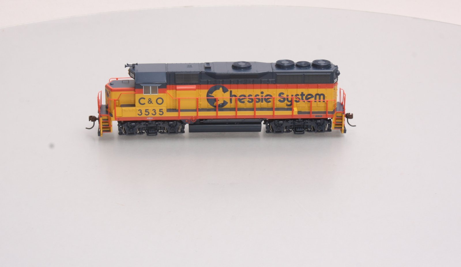 Athearn 96063 HO RTR GP35, Chessie/C&O #3535