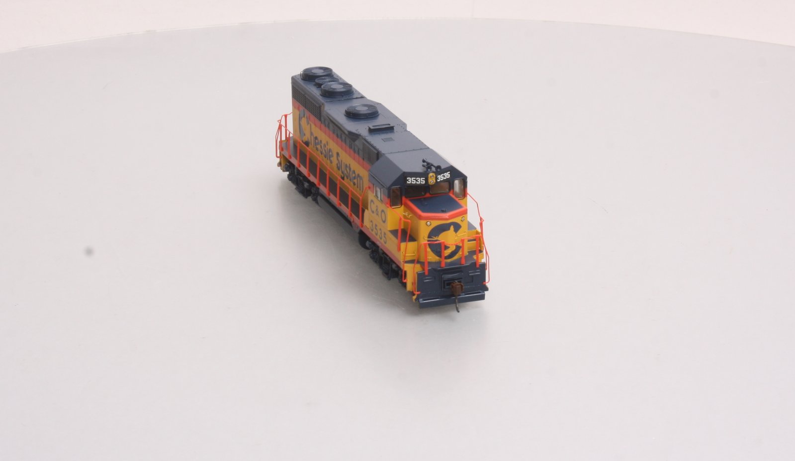 Athearn 96063 HO RTR GP35, Chessie/C&O #3535