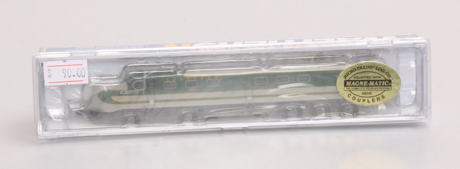 Walthers 929-50206 N Scale Southern Alco DL-109 Diesel Locomotive #6400
