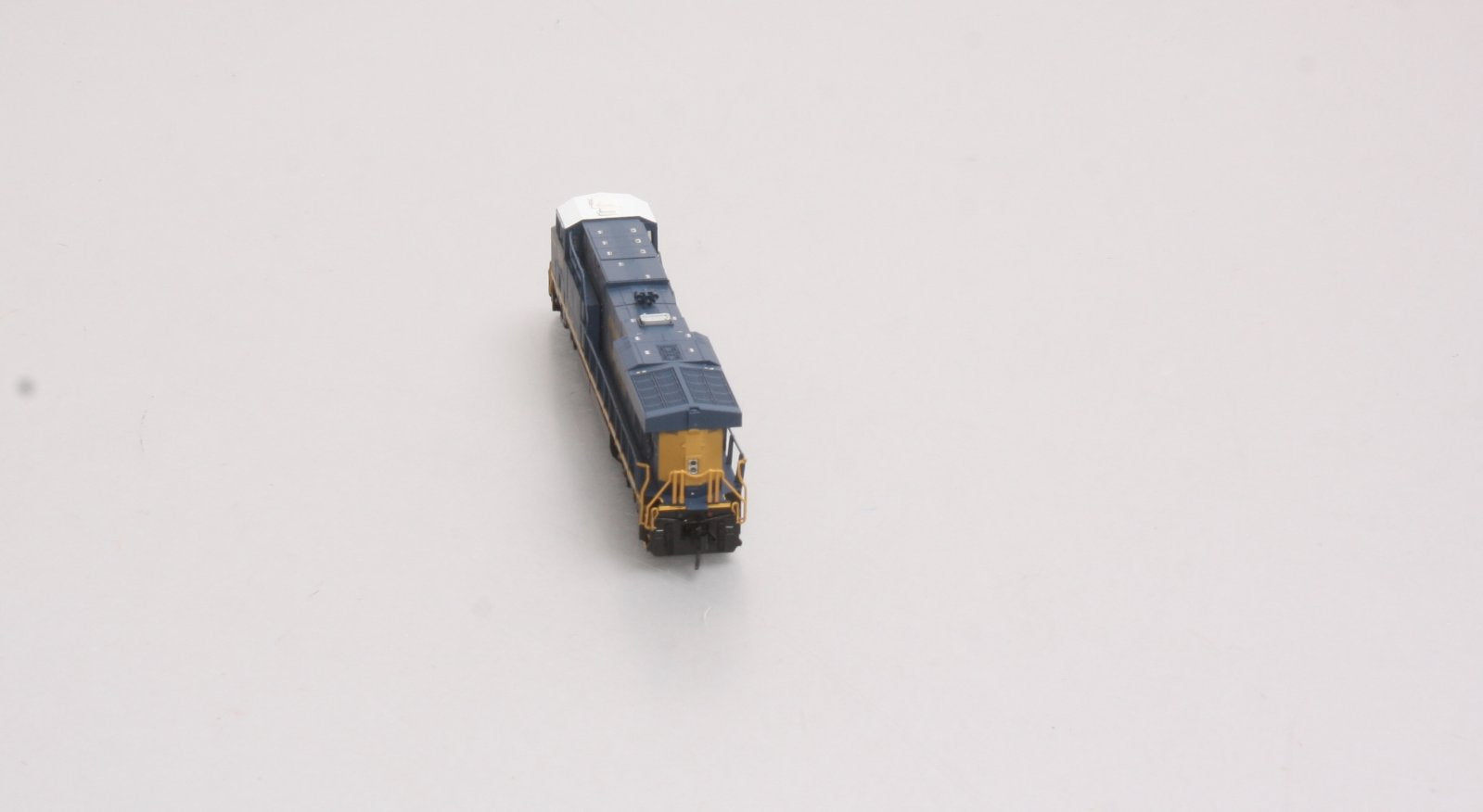Fox Valley Models 70384 N Scale CSX ES44AC Diesel Locomotive #5500
