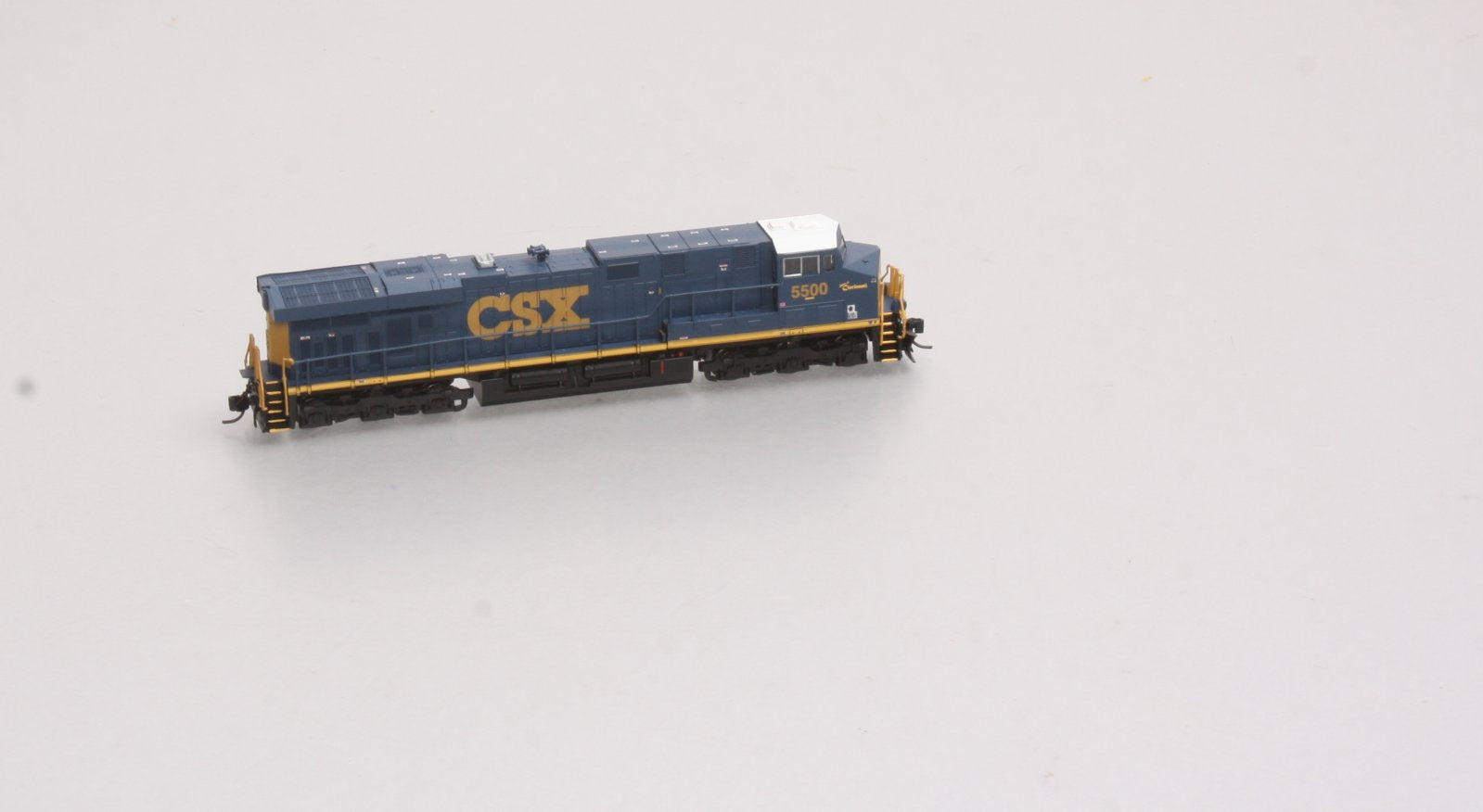 Fox Valley Models 70384 N Scale CSX ES44AC Diesel Locomotive #5500