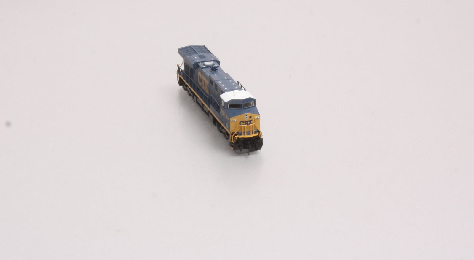 Fox Valley Models 70384 N Scale CSX ES44AC Diesel Locomotive #5500