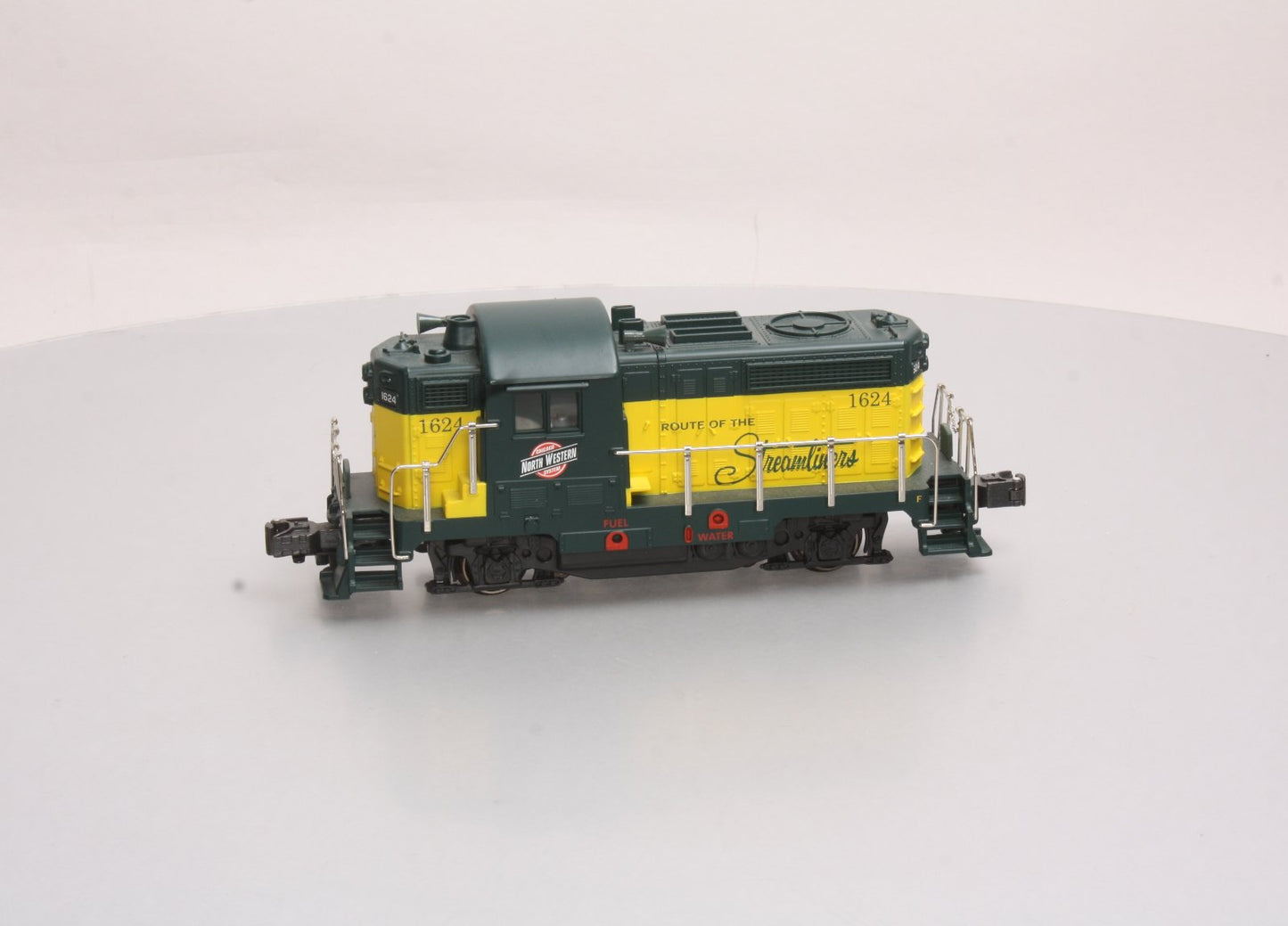 RMT 4412 O Chicago & North Western Powered BEEP Diesel Locomotive #1624