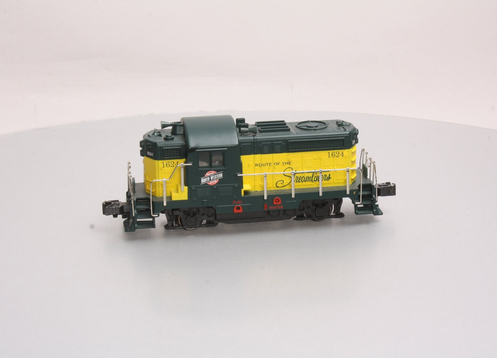 RMT 4412 O Chicago & North Western Powered BEEP Diesel Locomotive #1624