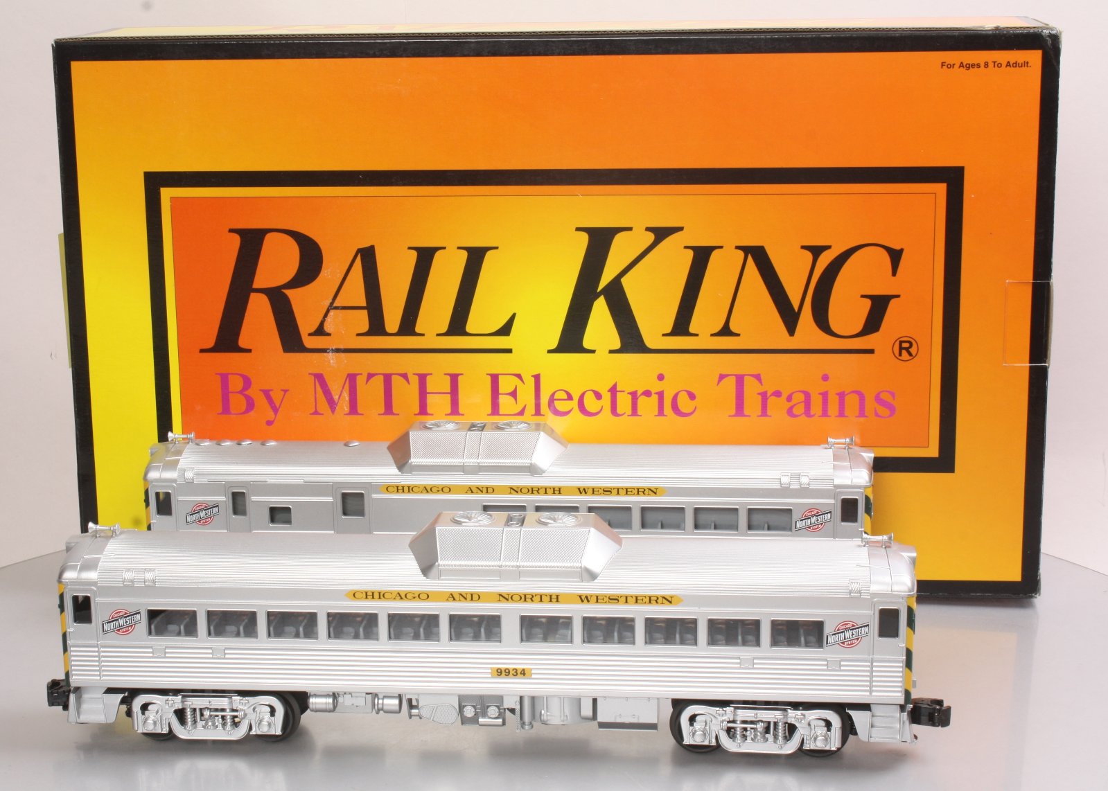 MTH 30-2390-0 O Chicago & North Western RDC Budd Car Set w/Loco-Sound (Set of 2)