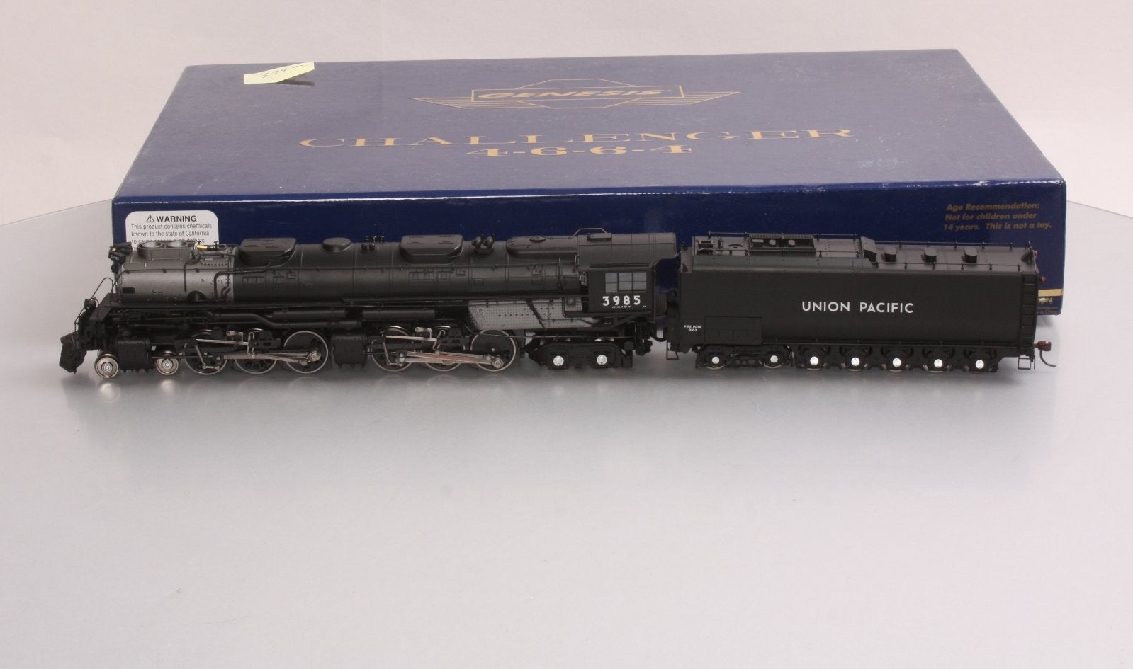 Athearn G97227 HO Union Pacific 4-6-6-4 Loco w/DCC, Sound Oil & Tender #3985