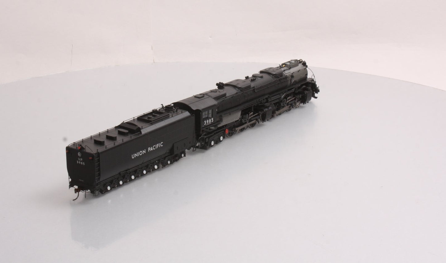 Athearn G97227 HO Union Pacific 4-6-6-4 Loco w/DCC, Sound Oil & Tender #3985