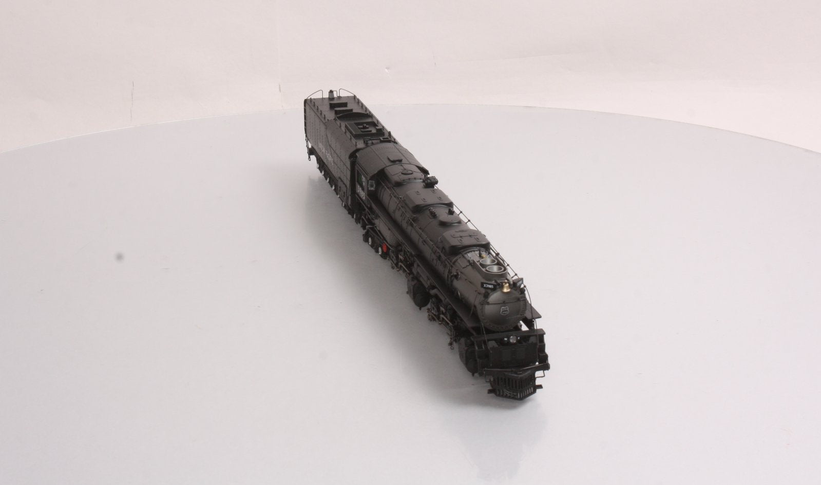 Athearn G97227 HO Union Pacific 4-6-6-4 Loco w/DCC, Sound Oil & Tender #3985