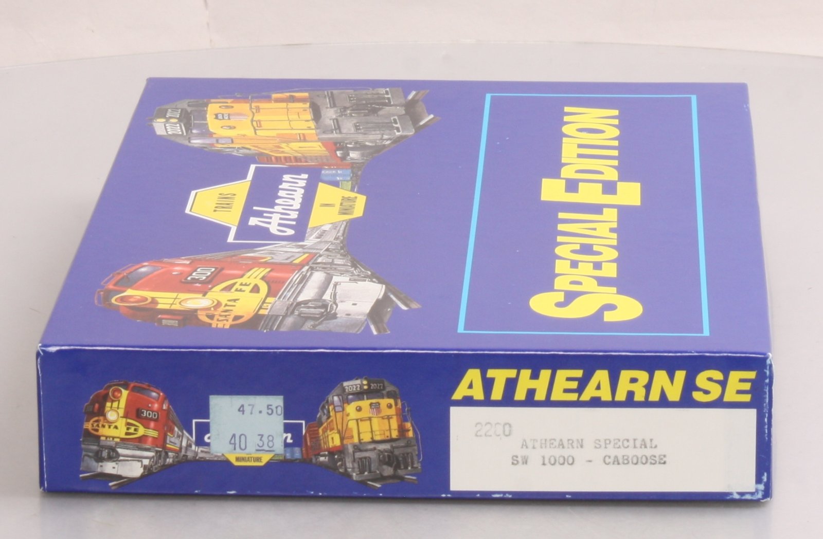 Athearn 2200 HO Athearn SW-1000 and Caboose #96