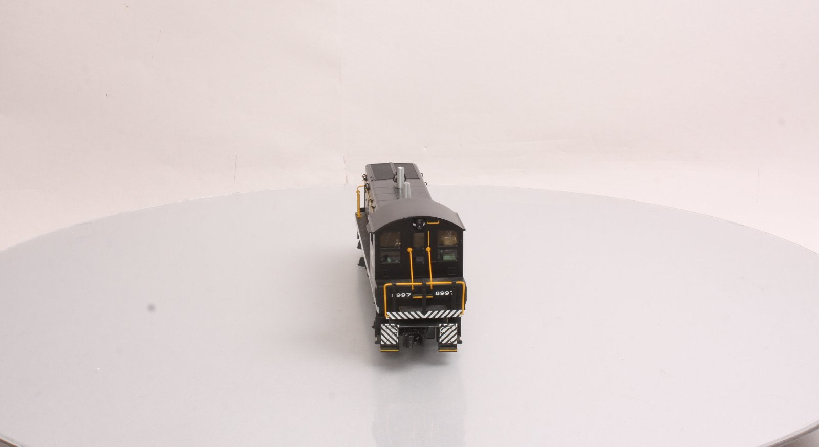 MTH 30-2885-1 New York Central SW-9 Diesel Switcher #8997 with Proto-Sound 2.0