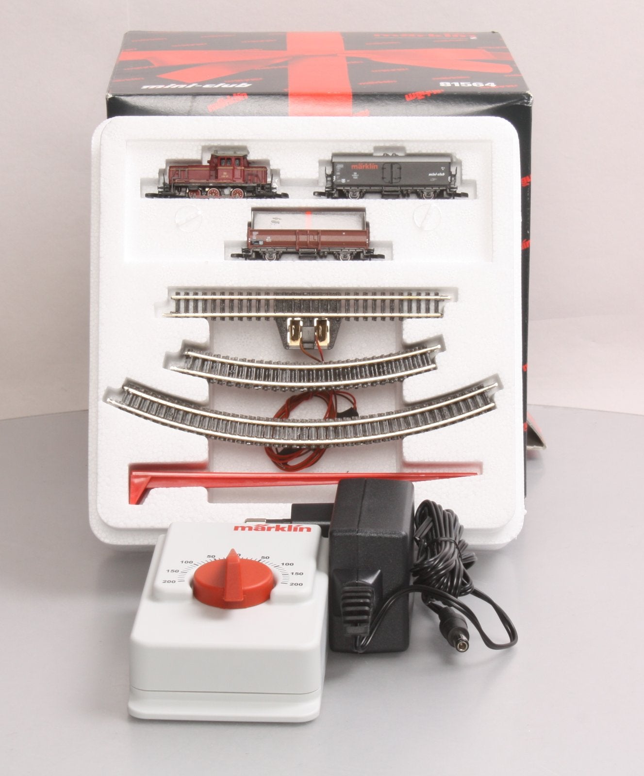 Marklin 81564 Z DB Cube Freight Starter Set – Trainz