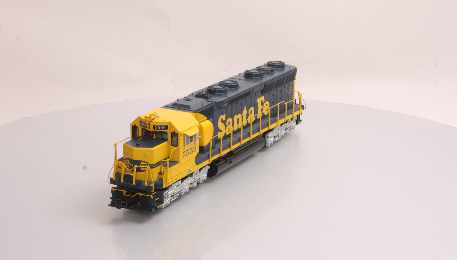MTH 20-2914-1 Santa Fe SD45 Low Hood Diesel Engine w/PS 2.0 #5559 (Hi-Rail)
