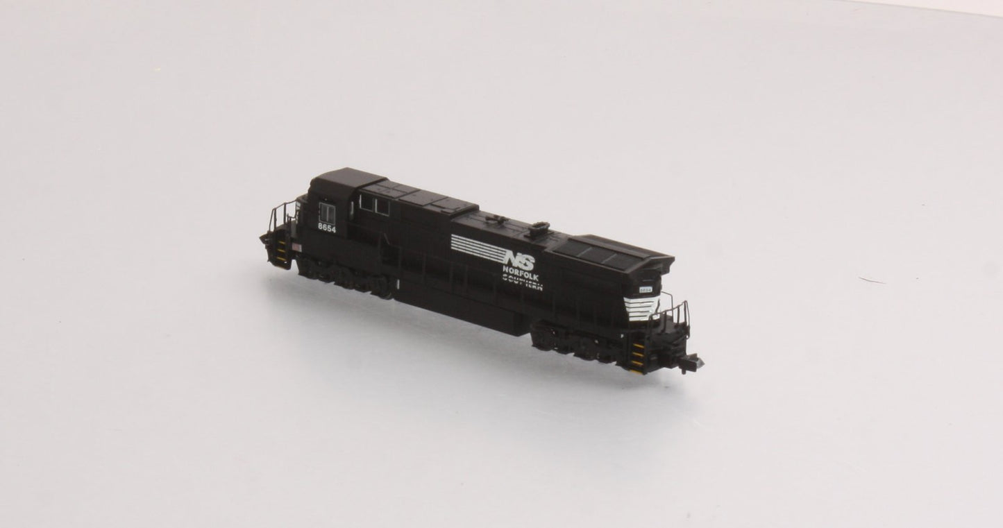 Spectrum 85055 NS GE Dash 8-40C Diesel Locomotive #8654 - DCC Ready