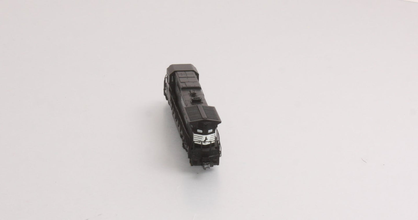 Spectrum 85055 NS GE Dash 8-40C Diesel Locomotive #8654 - DCC Ready