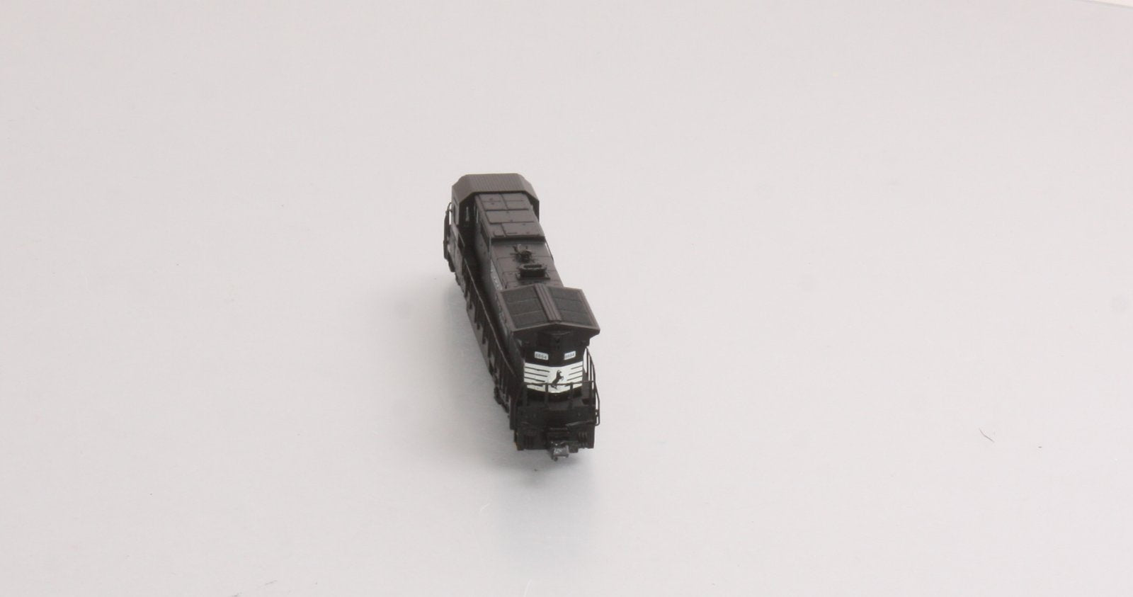 Spectrum 85055 NS GE Dash 8-40C Diesel Locomotive #8654 - DCC Ready