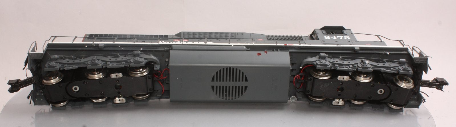 USA Trains 22303 G Southern Pacific SD40-2 Diesel Locomotive #8475