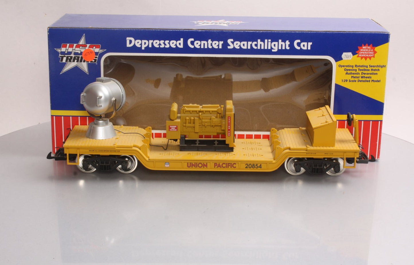 USA Trains R17325 G Union Pacific Depressed-Center Flat Car with Searchlight