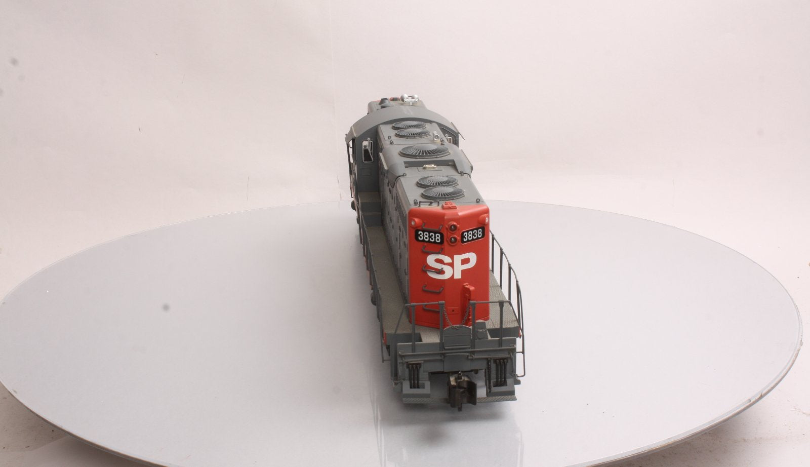 USA Trains 22111 G Southern Pacific GP-9 Diesel Locomotive #3838