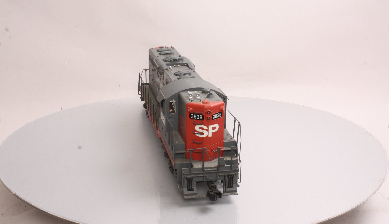 USA Trains 22111 G Southern Pacific GP-9 Diesel Locomotive #3838