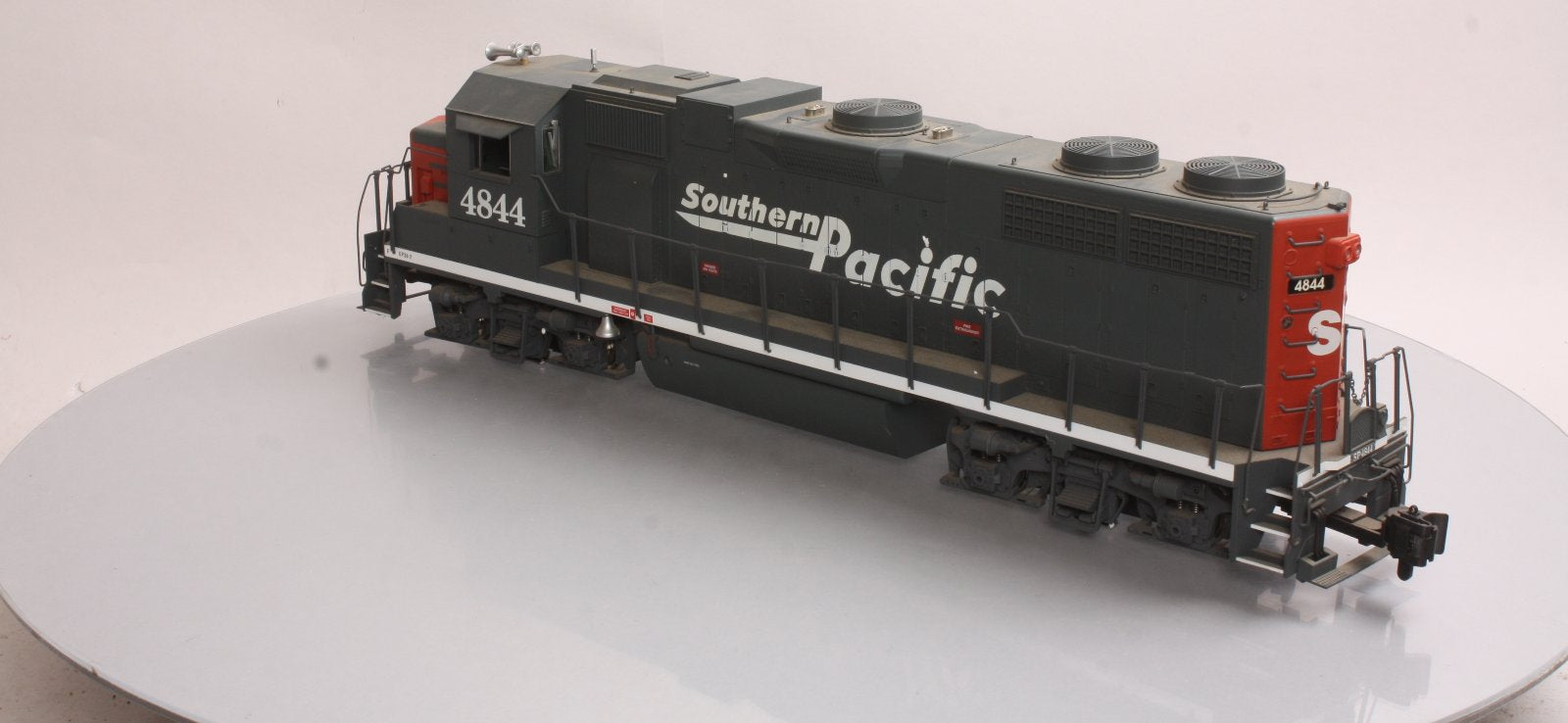 USA Trains 22209 G Southern Pacific GP38-2 Diesel Locomotive #4843