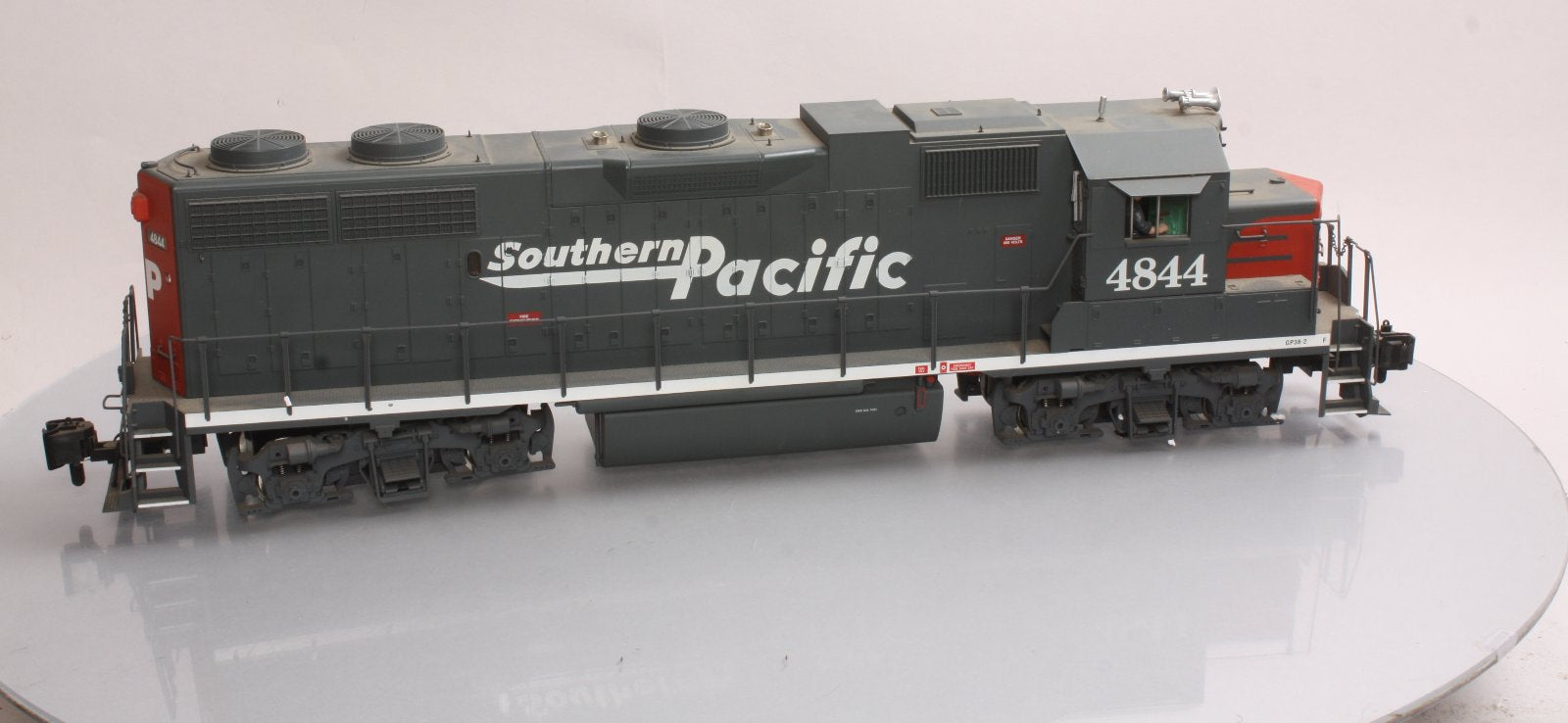 USA Trains 22209 G Southern Pacific GP38-2 Diesel Locomotive #4843