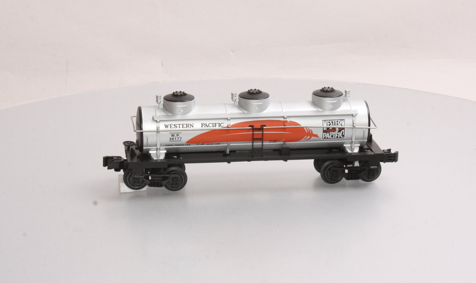 Lionel 6-36177 O Gauge Western Pacific 3-Dome Tank Car