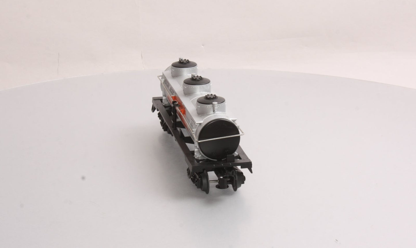 Lionel 6-36177 O Gauge Western Pacific 3-Dome Tank Car