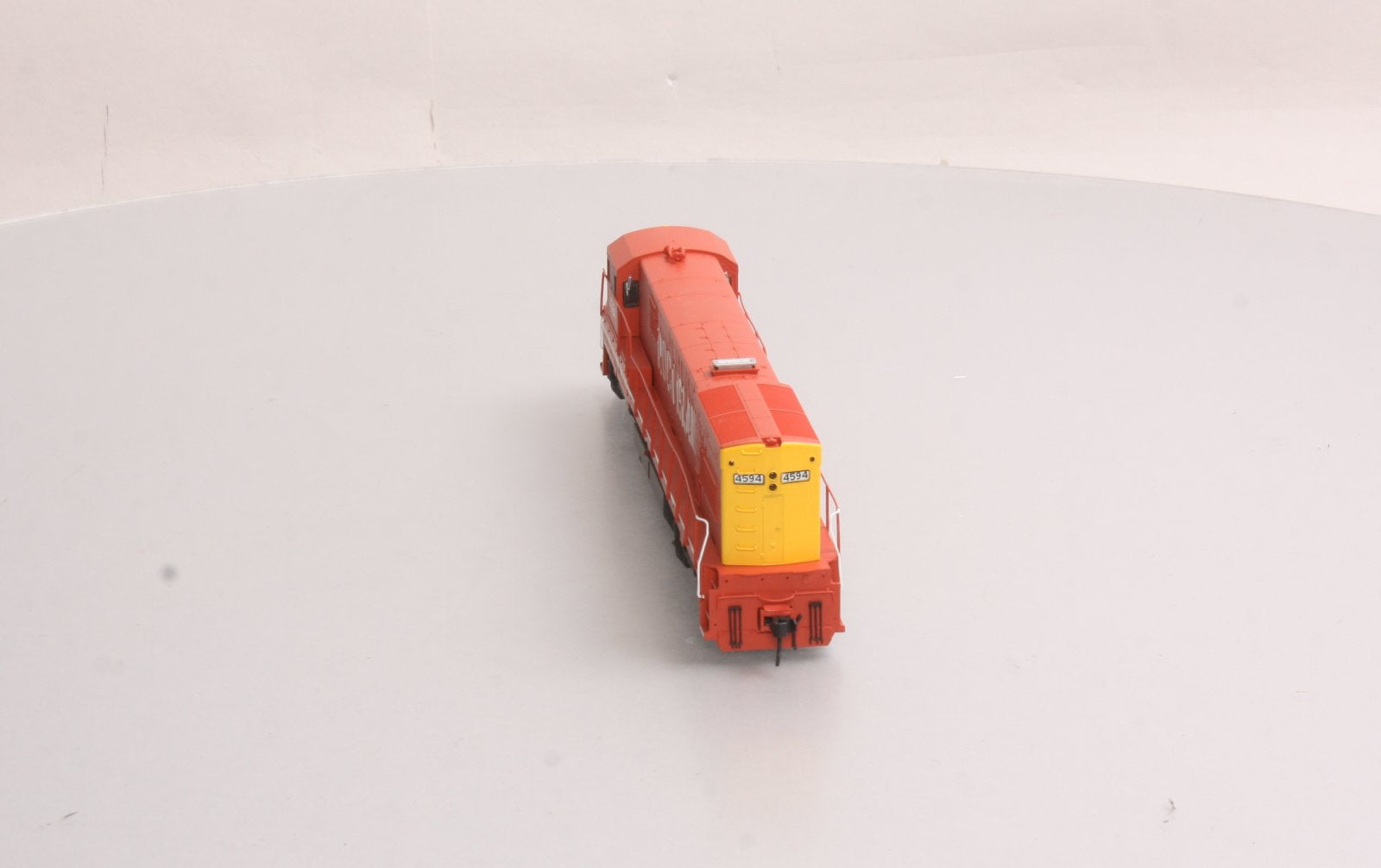 Atlas 7320 Rock Island GE U30C Diesel Locomotive #4594