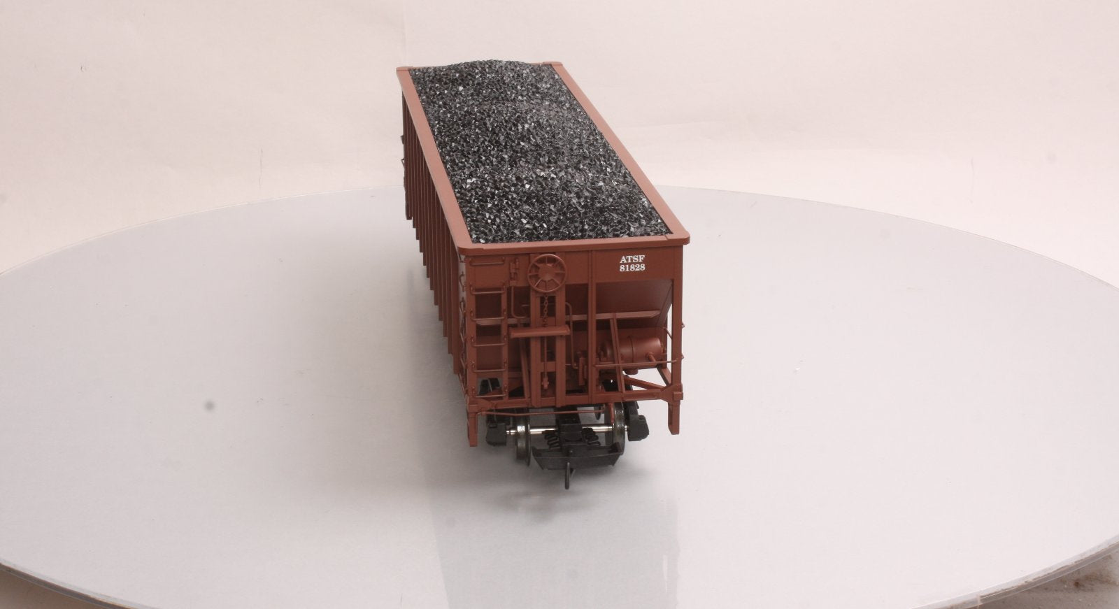 USA Trains 14002 G Atchison, Topeka & Santa Fe 70-Ton 3-Bay Coal Hopper #81826