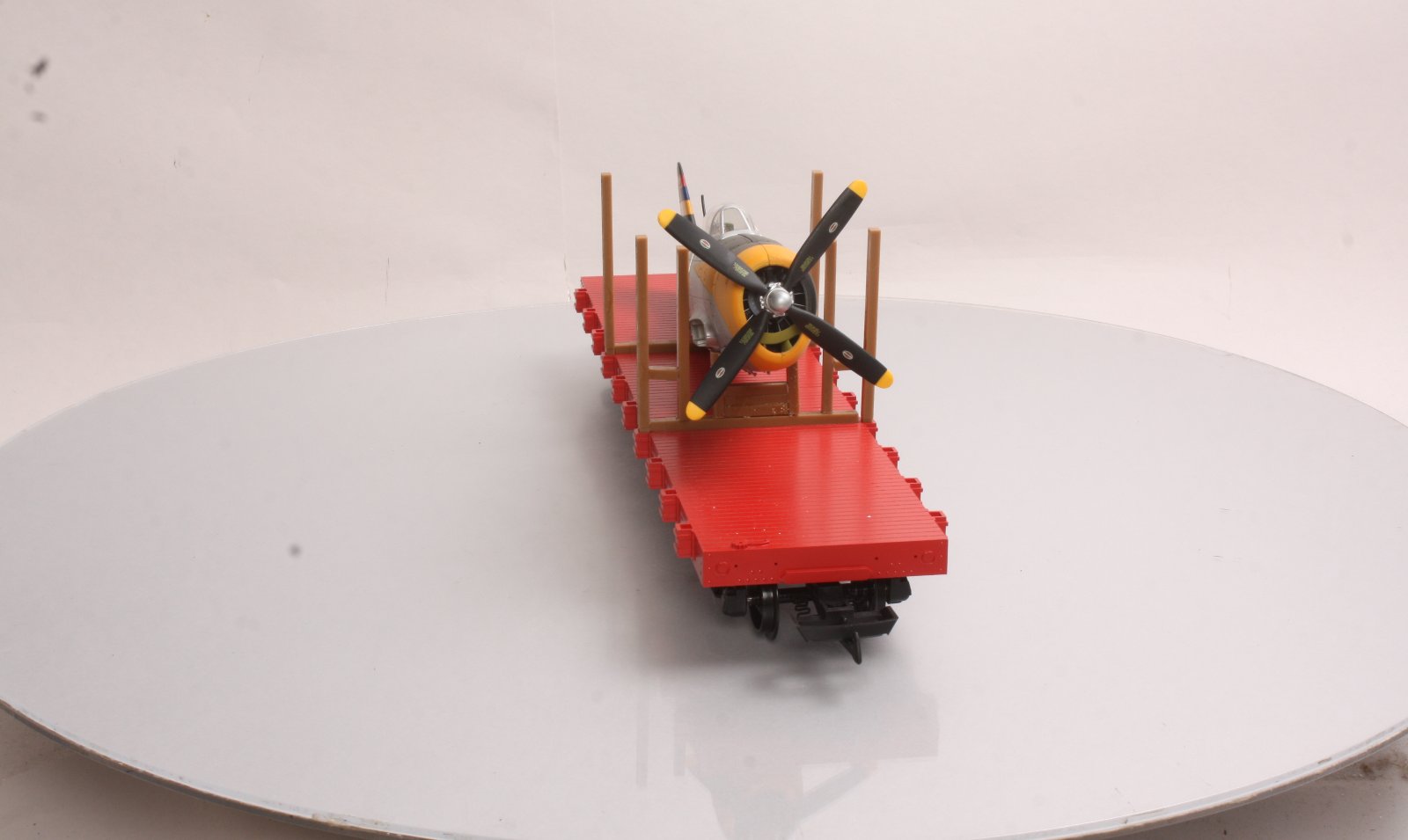 USA Trains R172104 G Santa Fe Flatcar with Automobile Load Corvettes #89653
