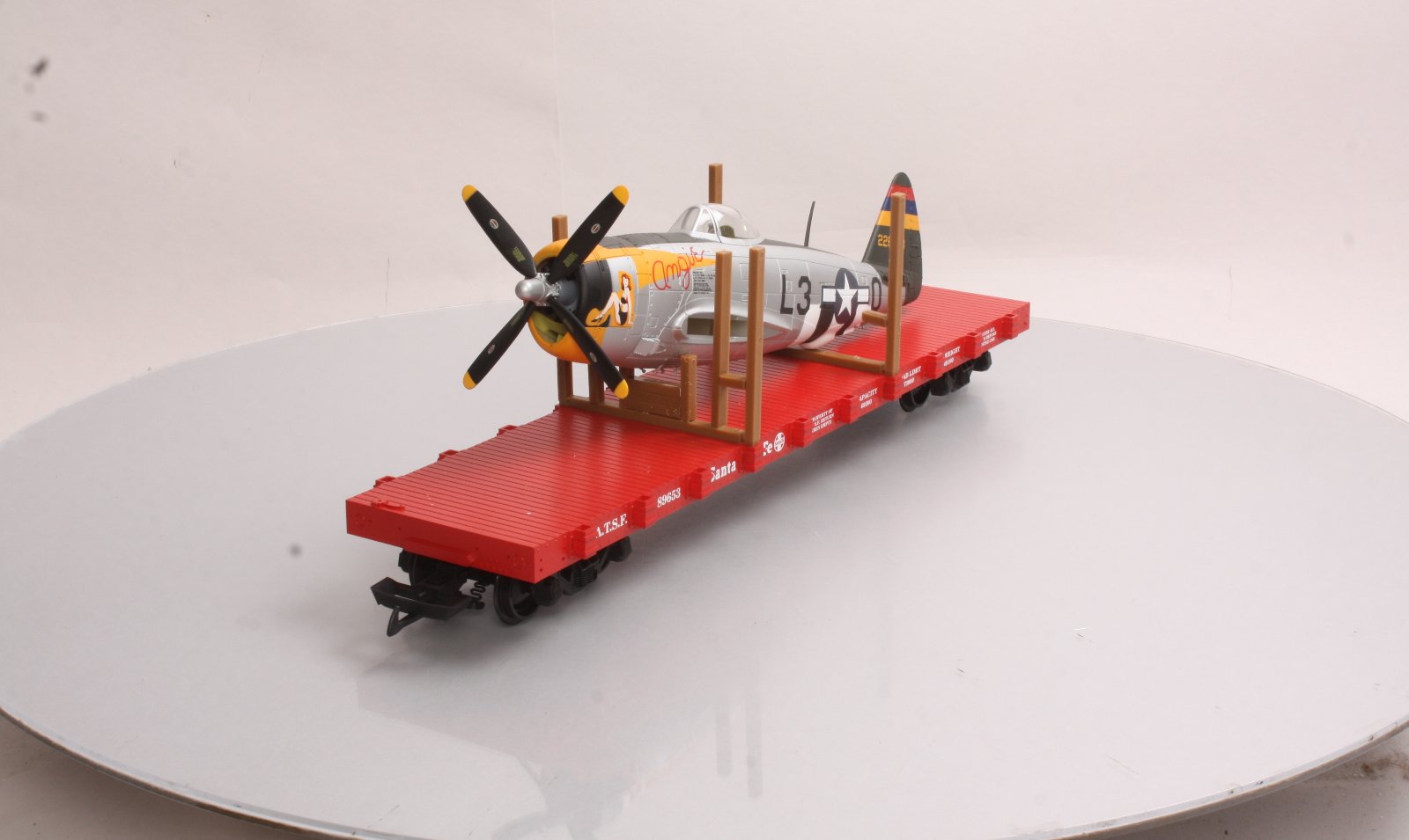 USA Trains R172104 G Santa Fe Flatcar with Automobile Load Corvettes #89653