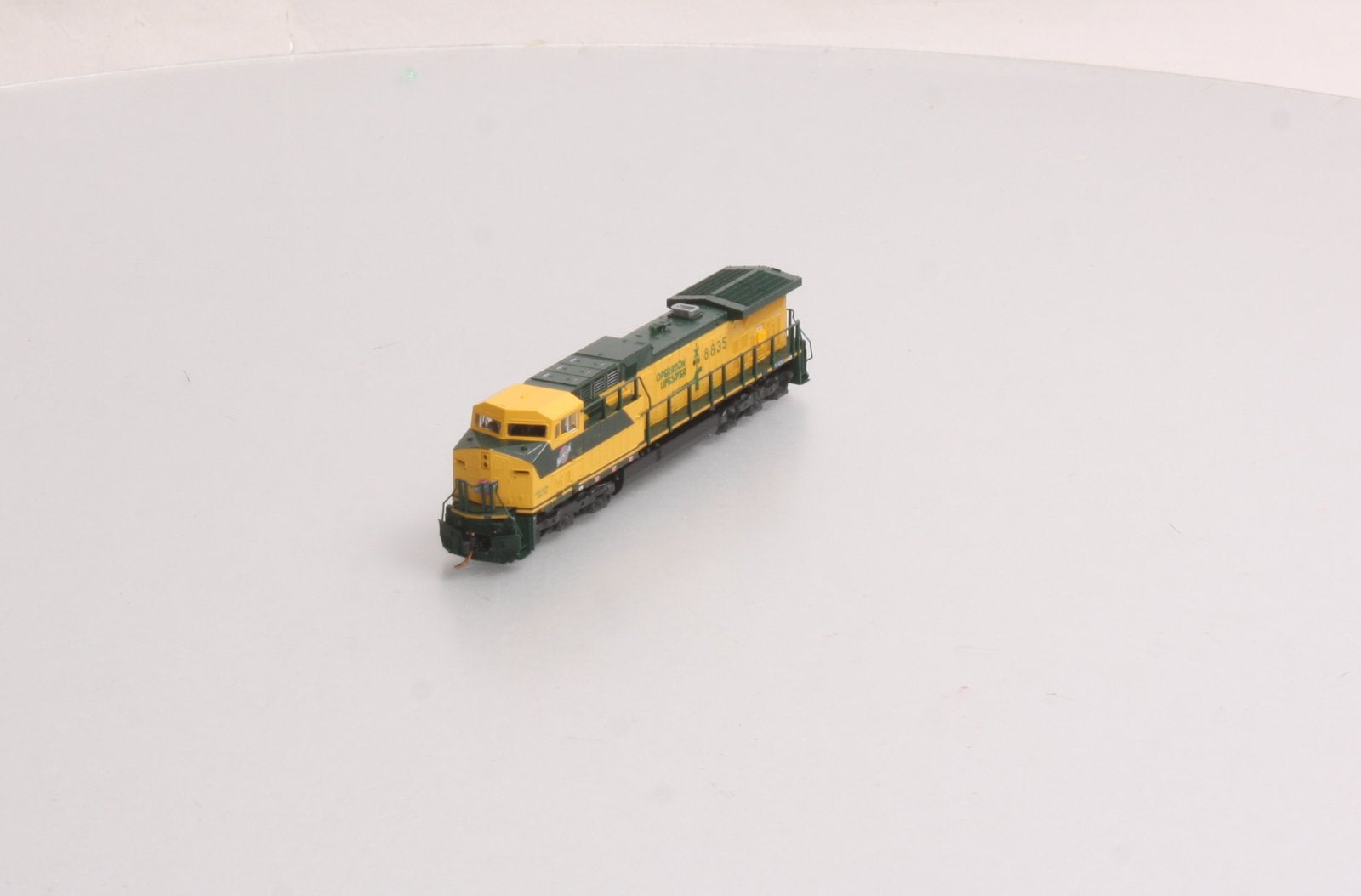 Kato 176-7032 N Chicago & North Western AC4400CW Diesel #8835 - DCC Ready