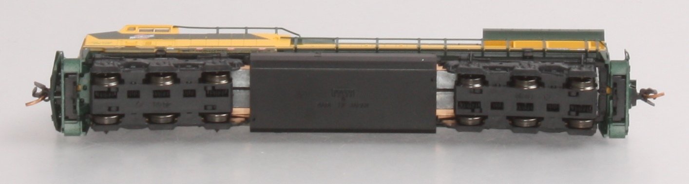 Kato 176-7032 N Chicago & North Western AC4400CW Diesel #8835 - DCC Ready