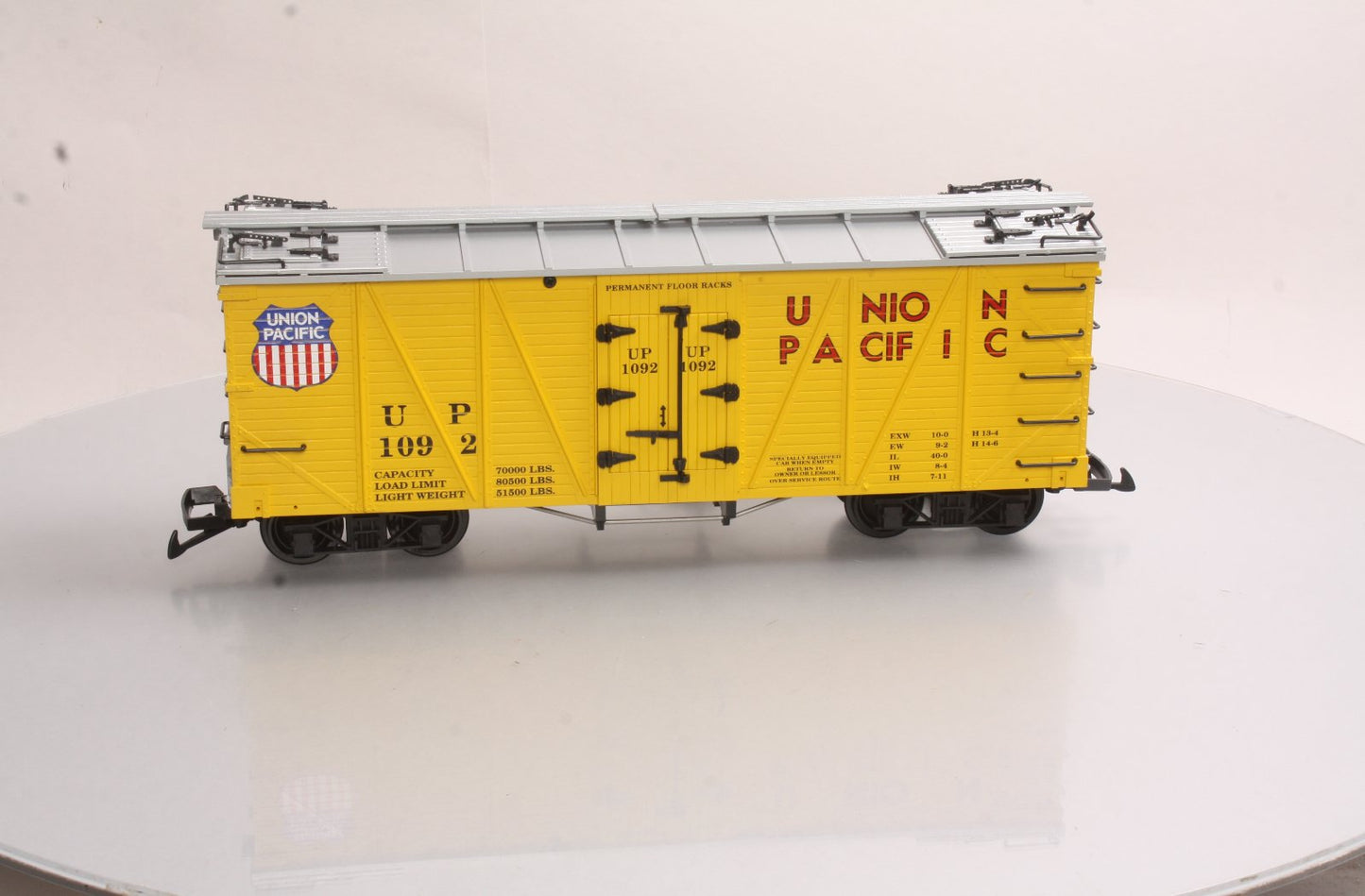 USA Trains 15016 G Union Pacific Outside Braced Refrigerator Car #1092