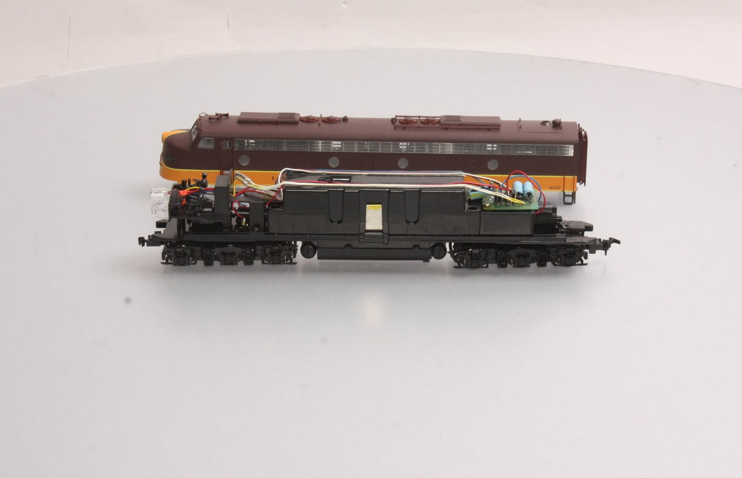 Proto 2000 8713 HO Scale Illinois Central E8/9 Diesel Locomotive #4022