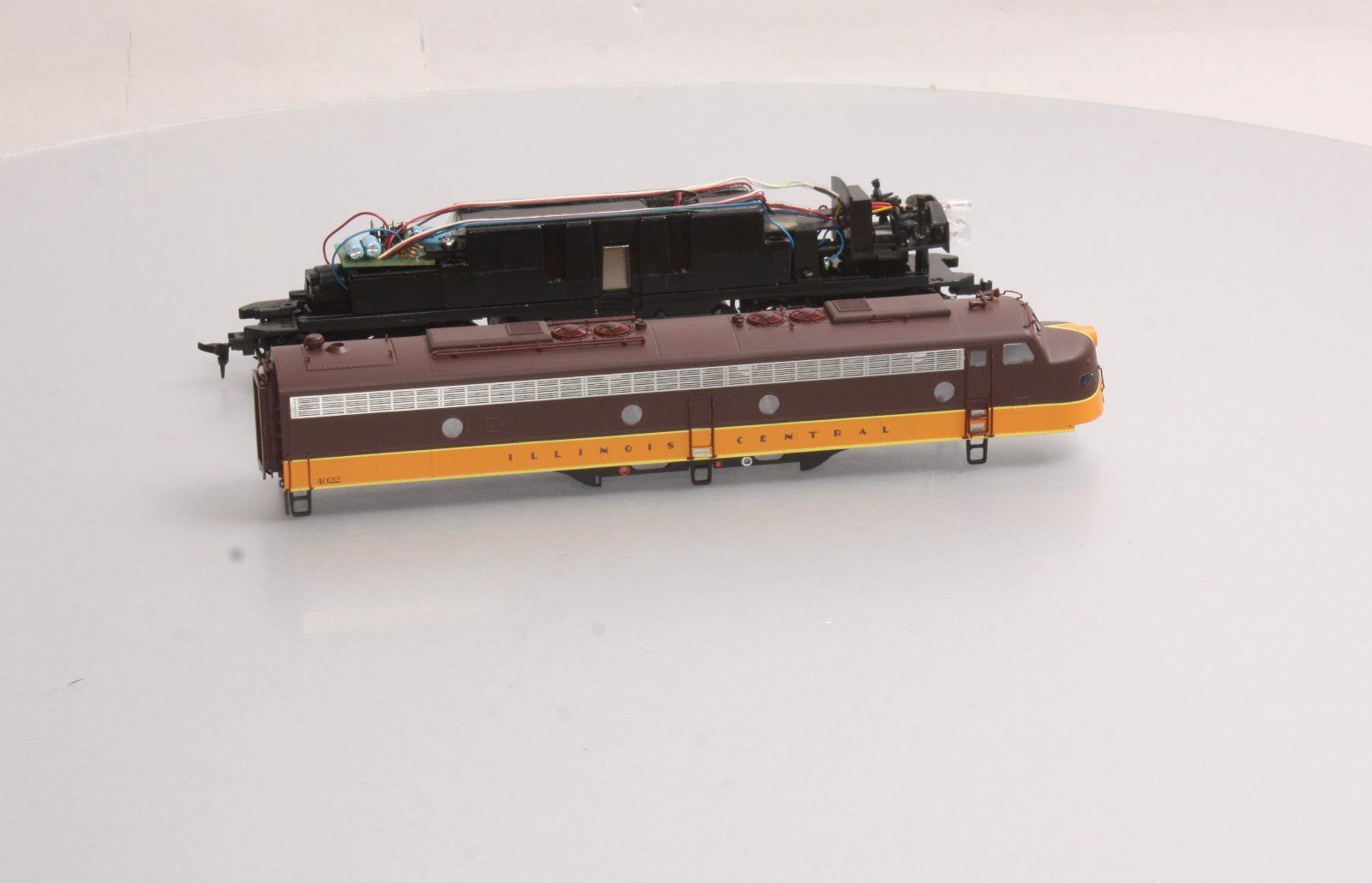 Proto 2000 8713 HO Scale Illinois Central E8/9 Diesel Locomotive #4022