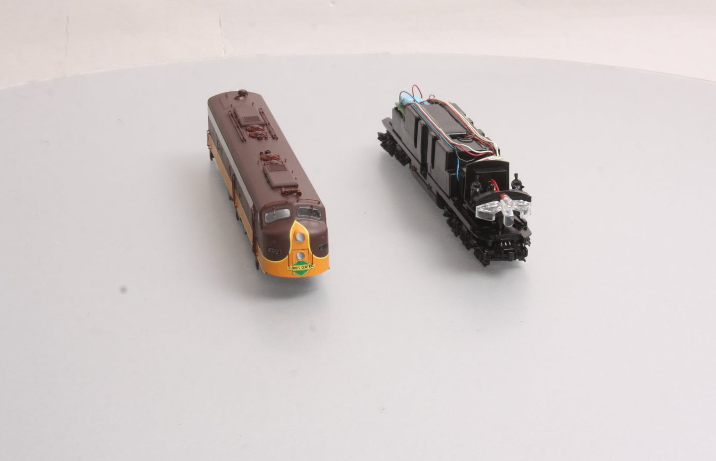 Proto 2000 8713 HO Scale Illinois Central E8/9 Diesel Locomotive #4022