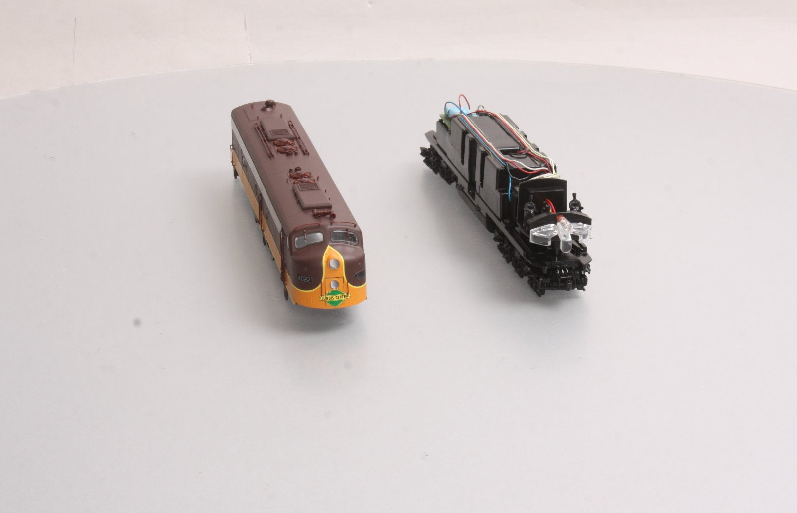 Proto 2000 8713 HO Scale Illinois Central E8/9 Diesel Locomotive #4022