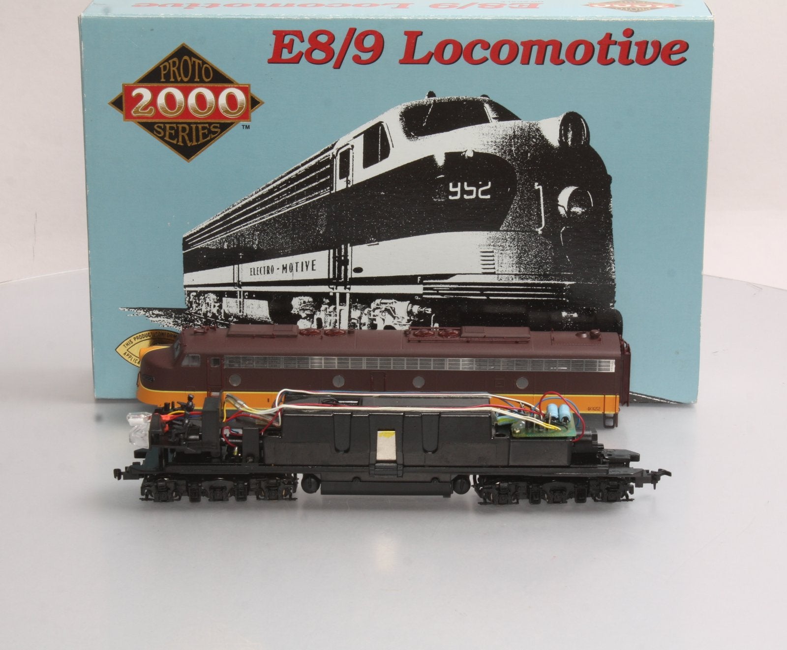 Proto 2000 8713 HO Scale Illinois Central E8/9 Diesel Locomotive #4022