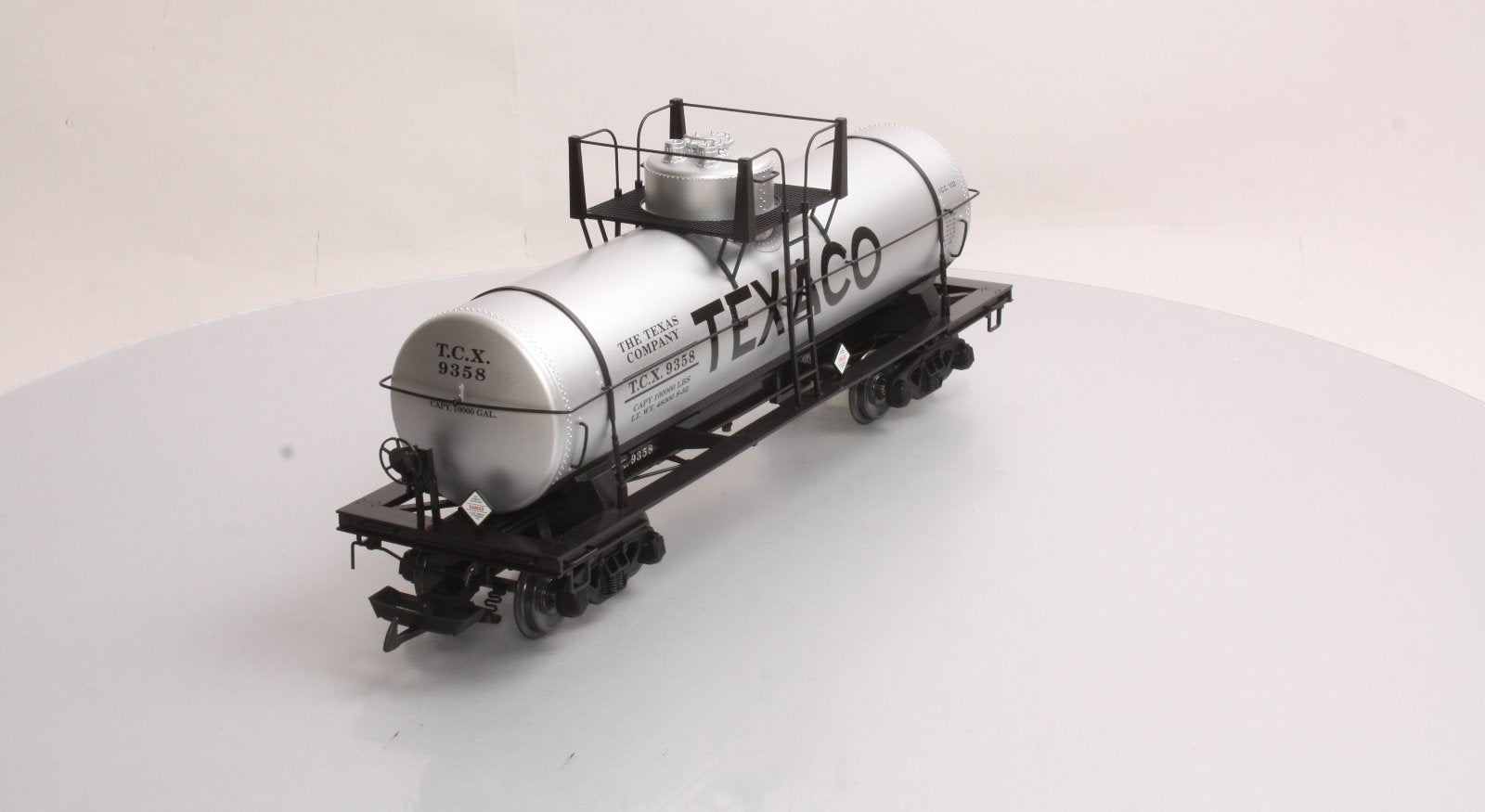 USA Trains 15122 G Texaco 10,000-Gallon Tank Car - Metal Wheels